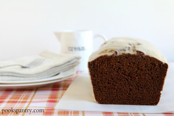 gingerbread loaf with white plates