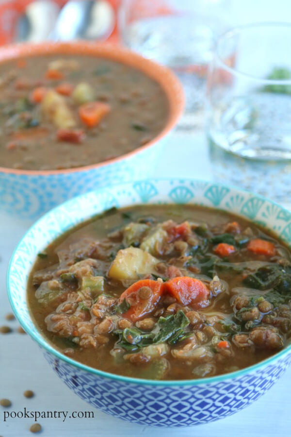 slow cooker lentil soup bowls