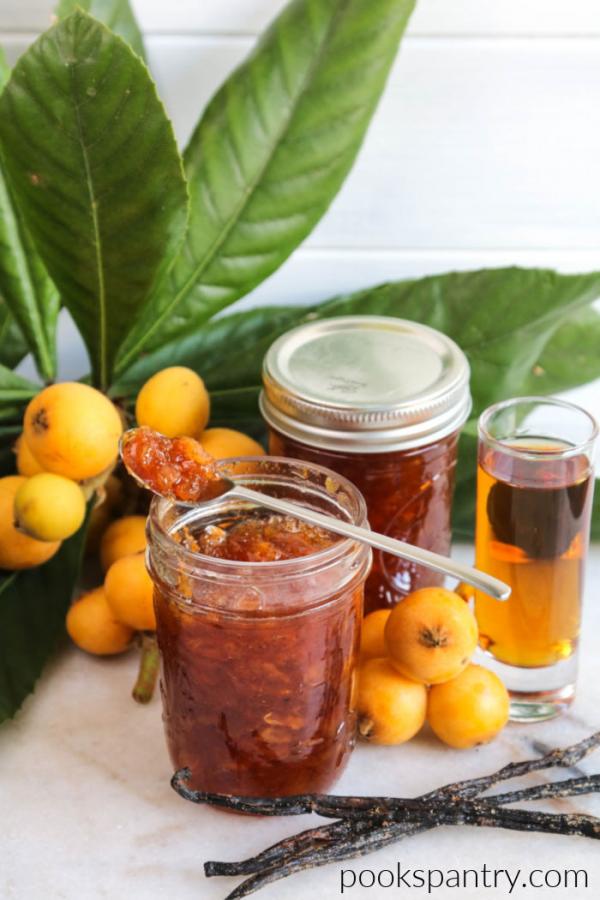 How to make loquat jam with bourbon and vanilla