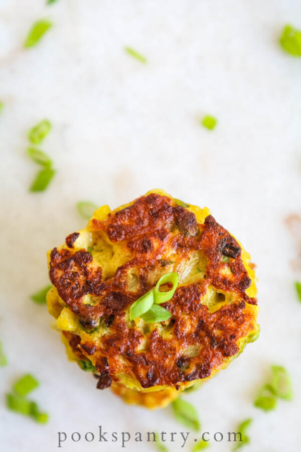 cauliflower cakes with curry and scallions