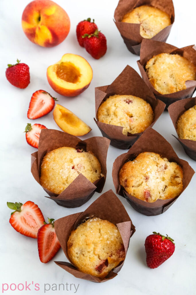 muffins with strawberries and peaches
